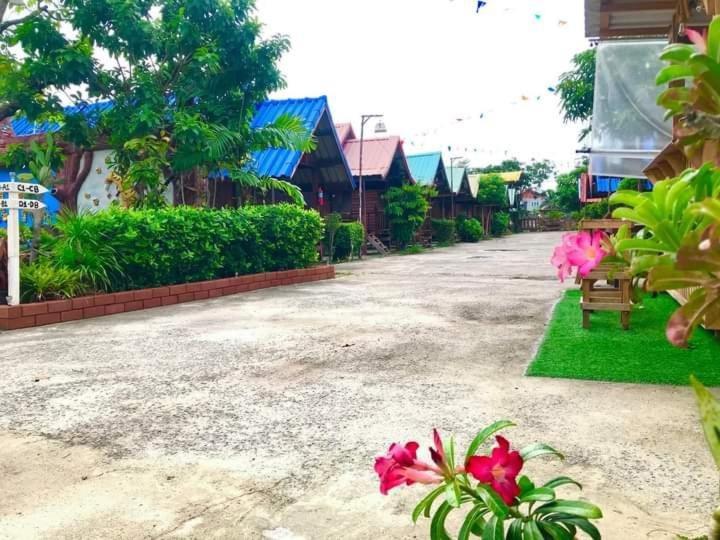 Talad Nam Klong Hae Resort Hat Yai Eksteriør billede